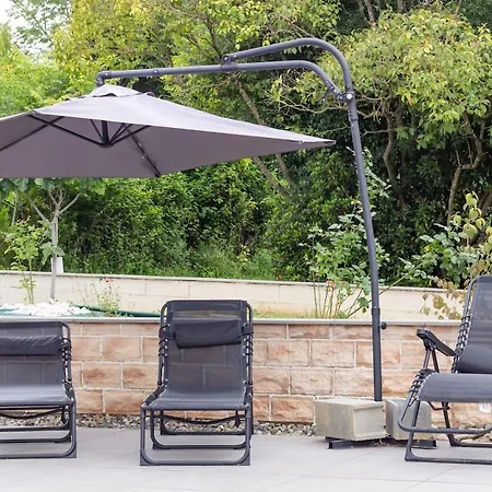 Belle Maison Familiale Avec Piscine Privee *