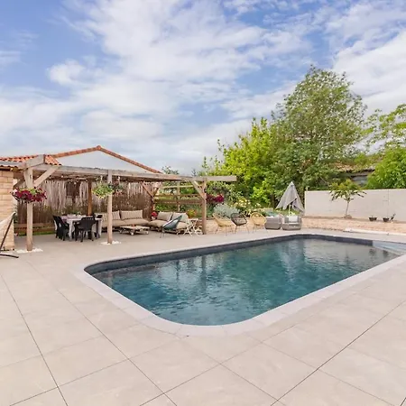 Belle Maison Familiale Avec Piscine Privee 빌라 *
